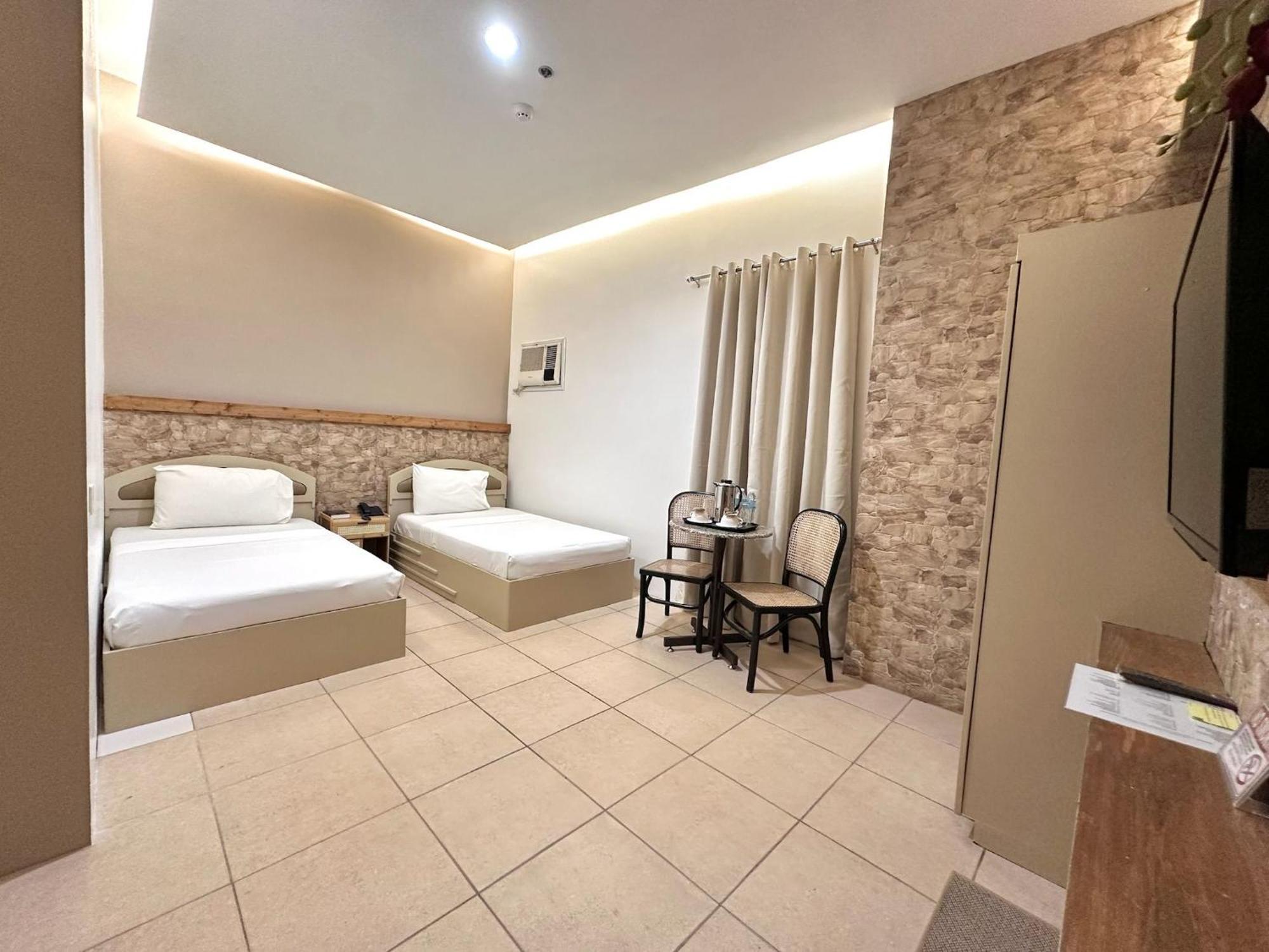 Dumaguete City Hotel Nicanor מראה חיצוני תמונה