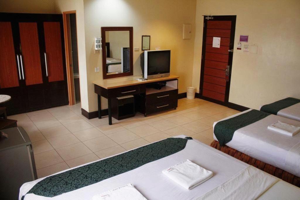 Dumaguete City Hotel Nicanor מראה חיצוני תמונה