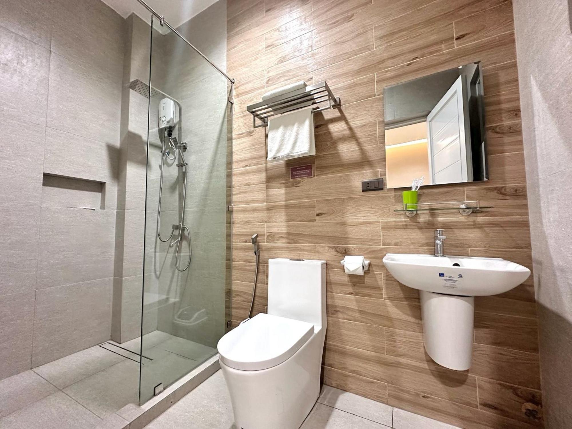 Dumaguete City Hotel Nicanor מראה חיצוני תמונה