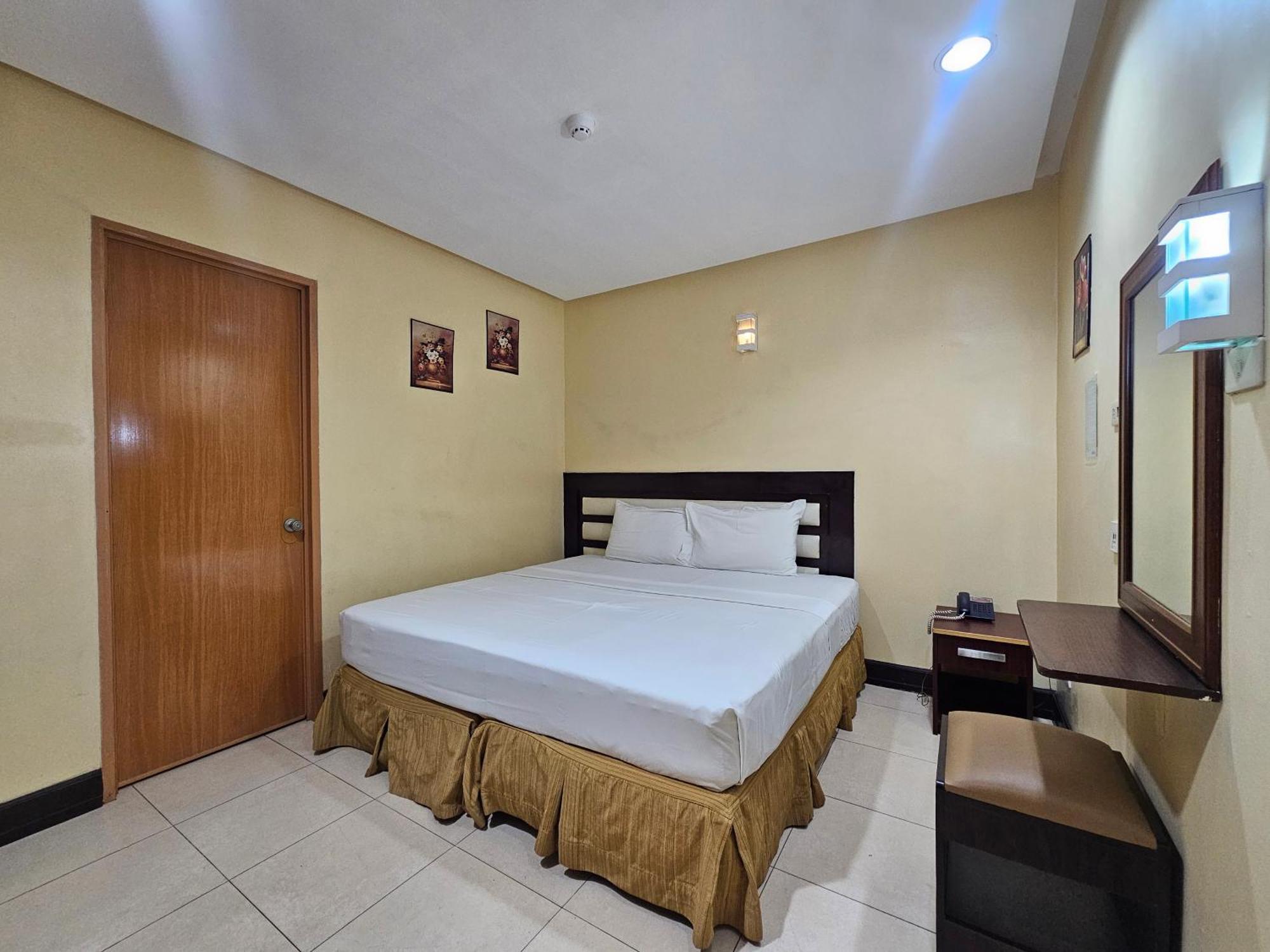 Dumaguete City Hotel Nicanor מראה חיצוני תמונה