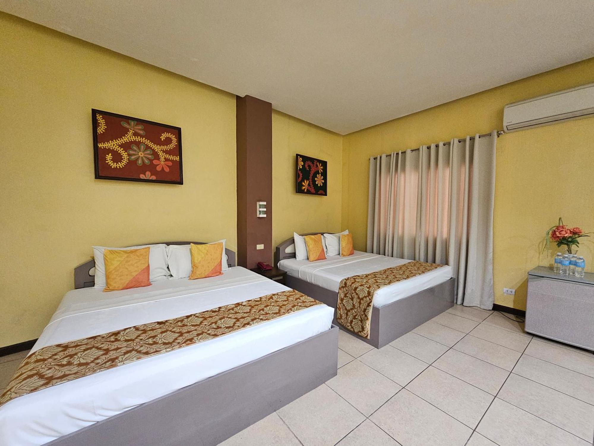 Dumaguete City Hotel Nicanor מראה חיצוני תמונה