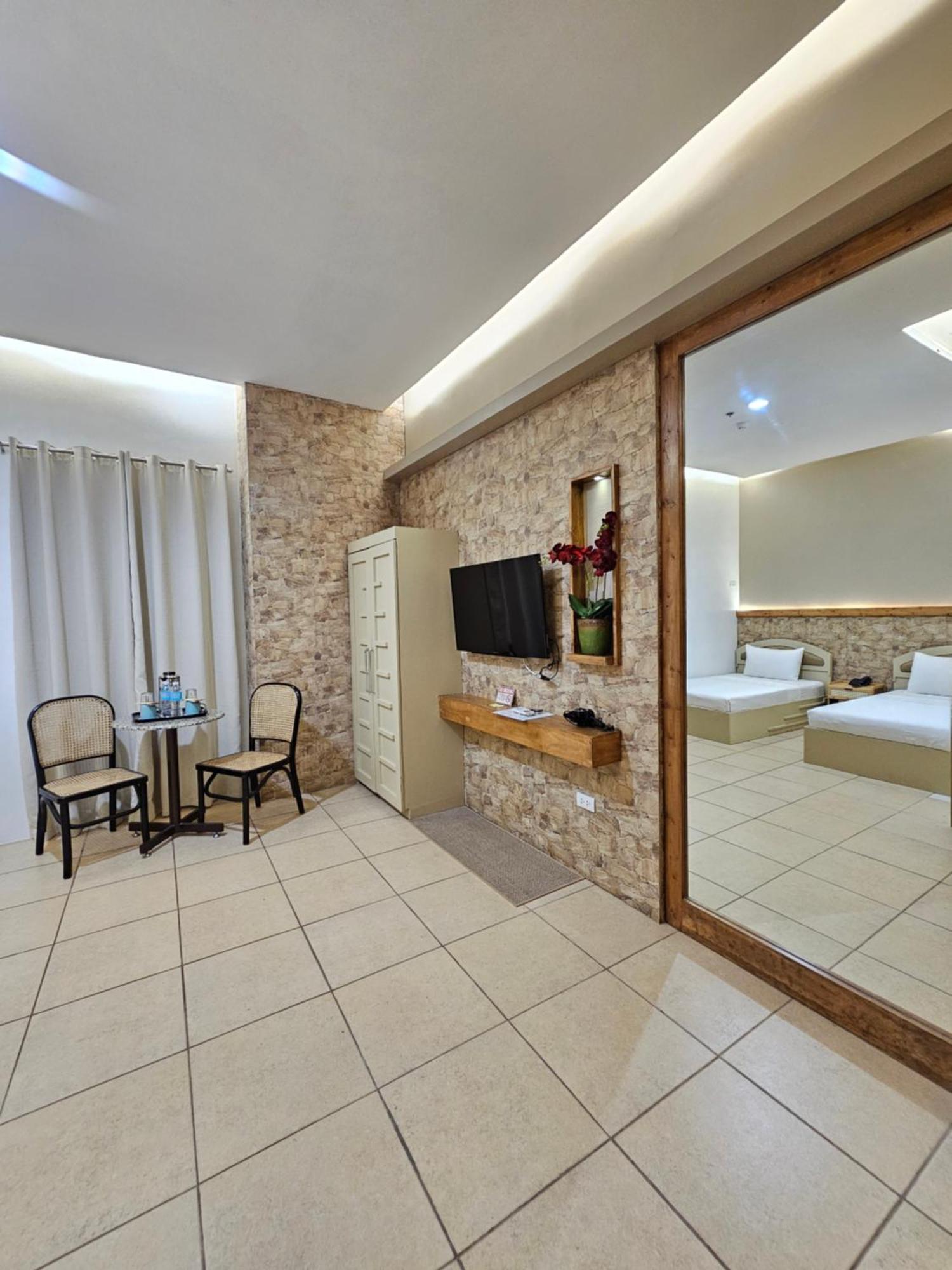 Dumaguete City Hotel Nicanor מראה חיצוני תמונה